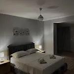 Theranda Apartament
