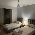 Theranda Apartament