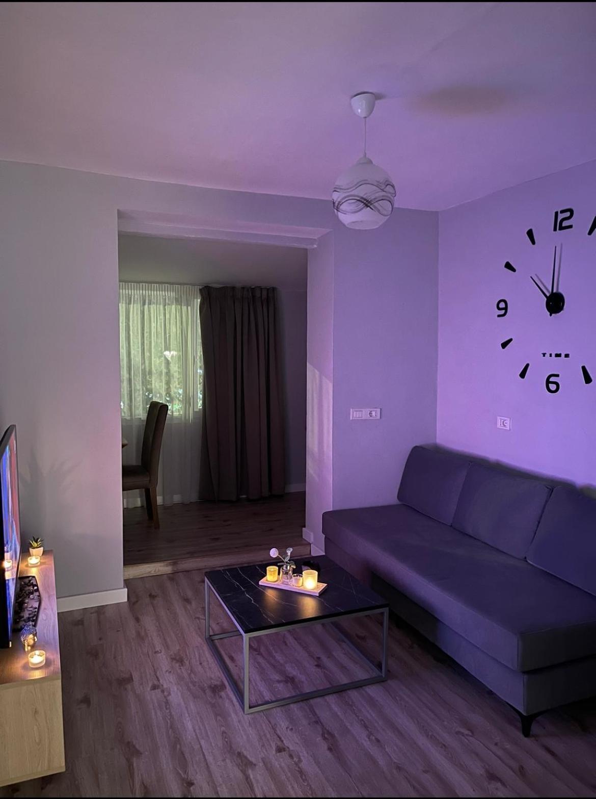 Apartament Theranda